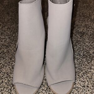 Rue21 Open-Toe Ankle Booties in Light Gray